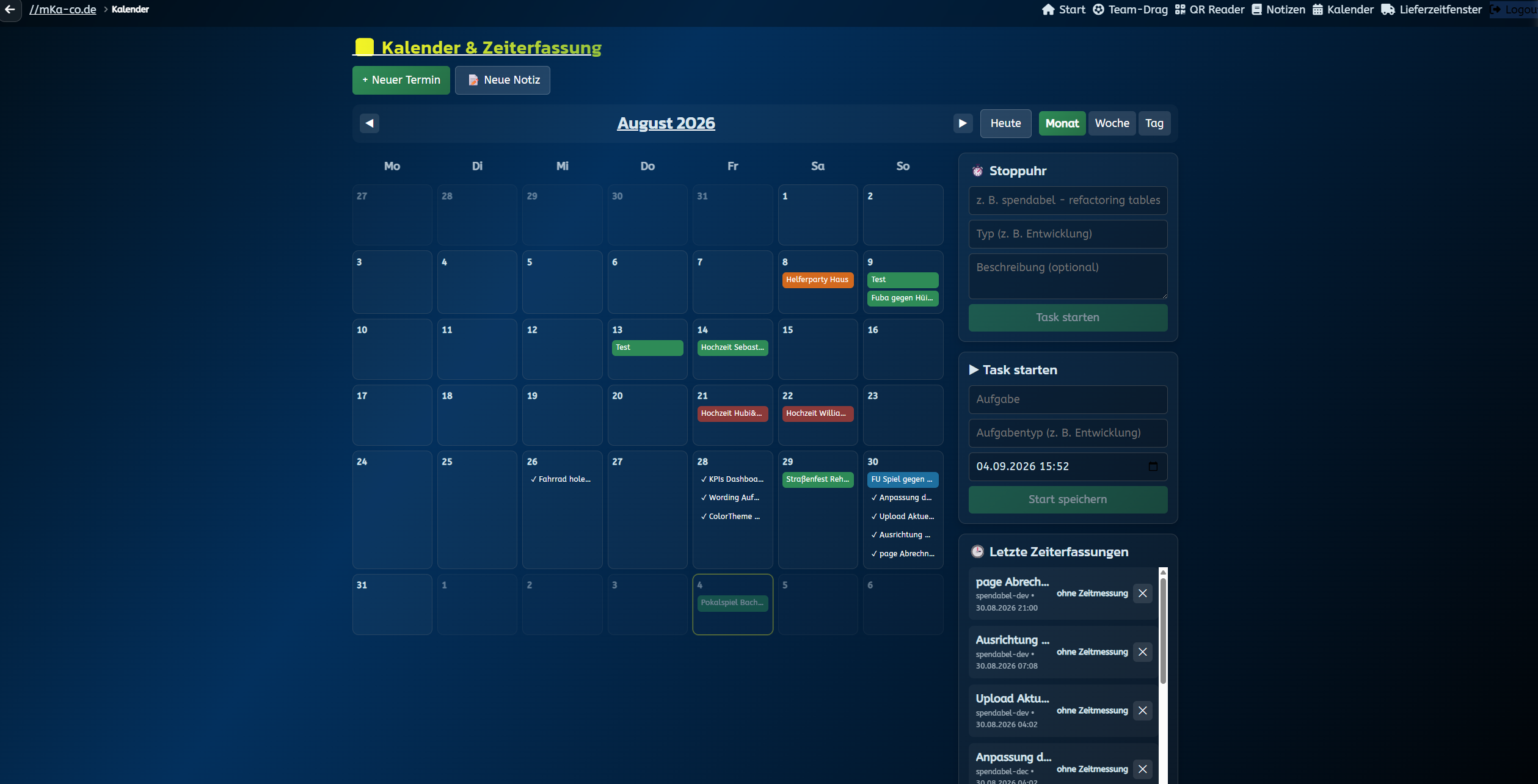 Detailansicht des Kalender-Features mit Monatskalender, Stoppuhr und Task-Übersicht